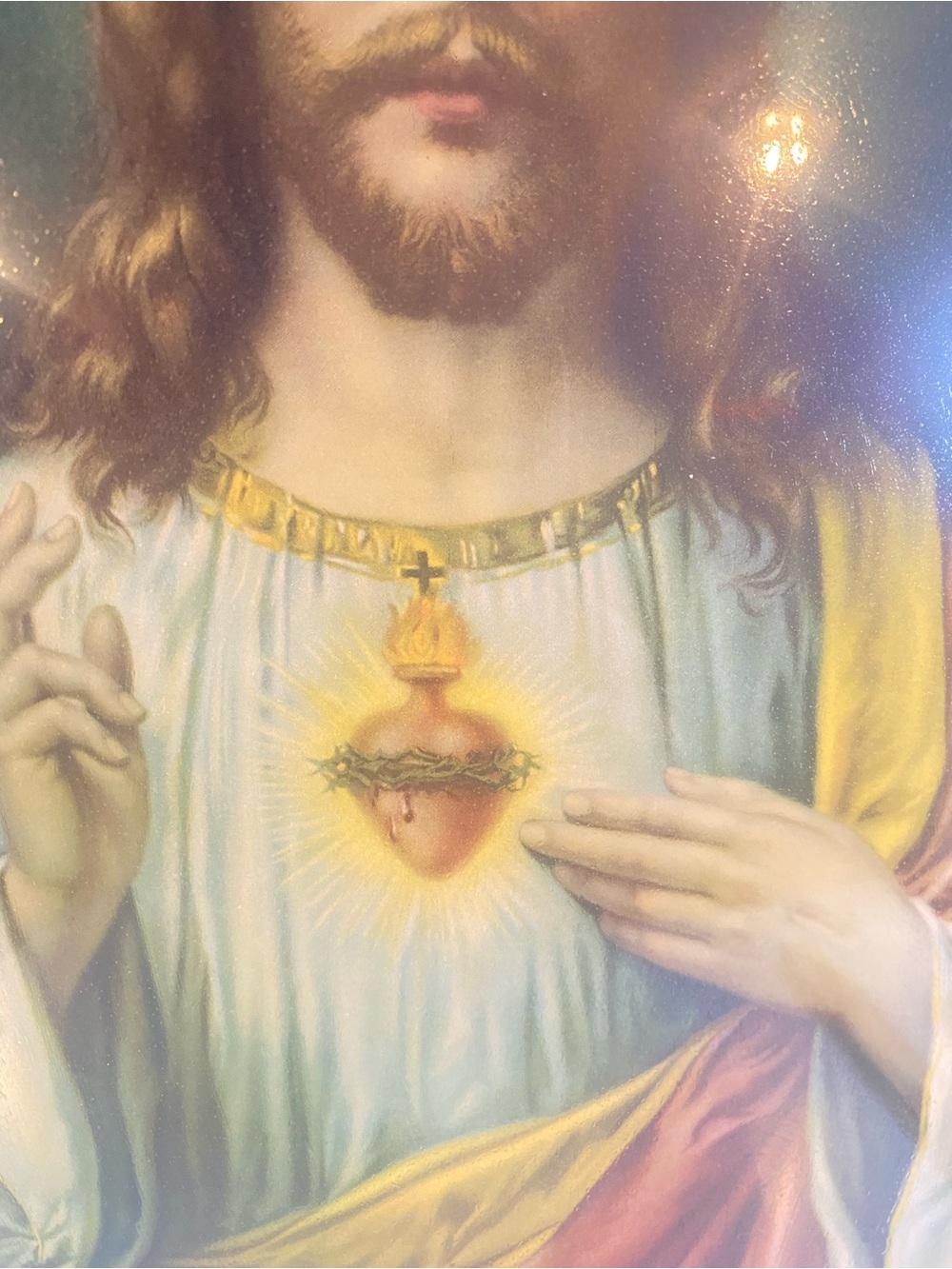 Vintage Lithograph Of The Sacred Heart Of Jesus Oval Frame Gesso Detail 12”x18” - Picture 3 of 16